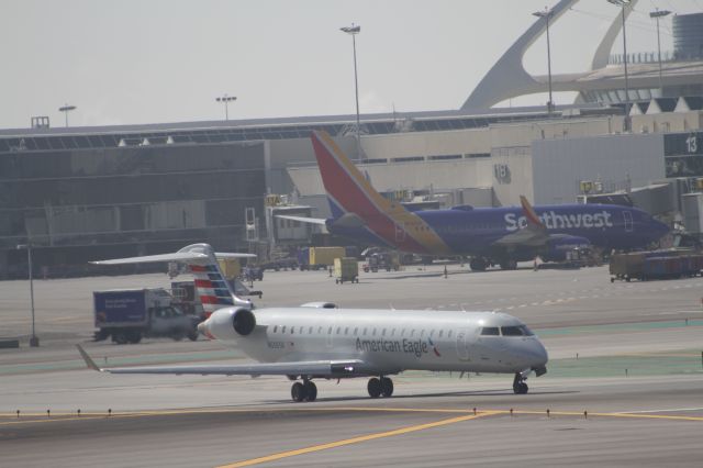 Canadair Regional Jet CRJ-700 (N606SK)