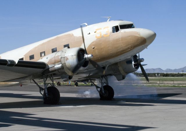 Douglas DC-3 (N53ST)