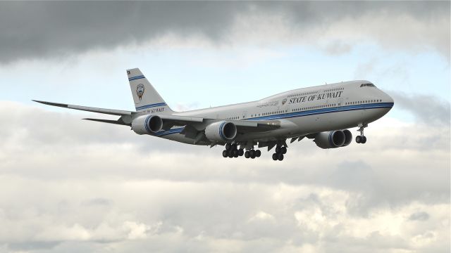 BOEING 747-8 (9K-GAA) - BOE1 on final approach to runway 16R to complete a flight test on 10/23/12. (LN:1434 c/n 38636).  The aircraft is a BBJ for the government of Kuwait.