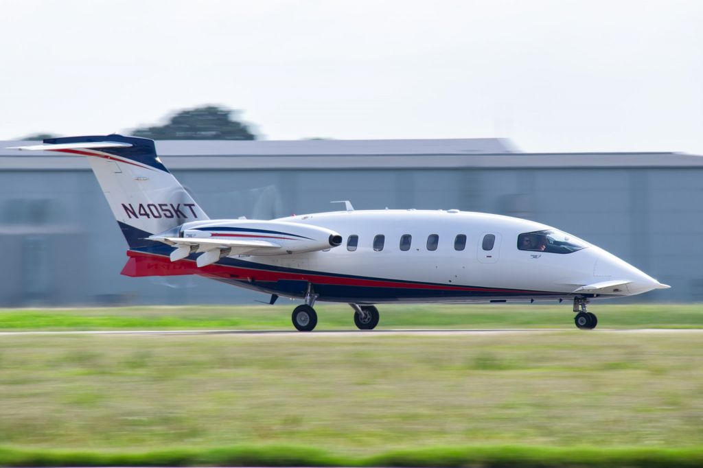 Piaggio P.180 Avanti (N405KT)