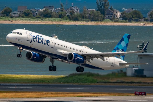 Airbus A321 (N907JB)