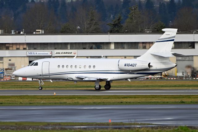 Dassault Falcon 2000 (N104QT)