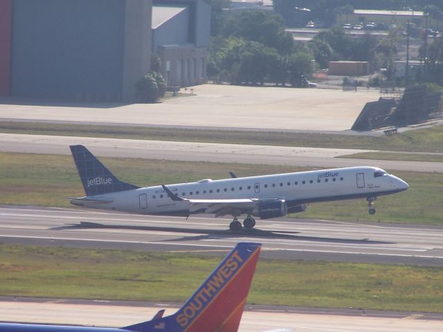 Embraer ERJ-190 (N178JB)