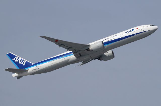 BOEING 777-300ER (JA790A)