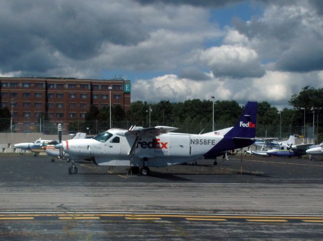 Cessna Caravan (N958FE) - Hard working aircraft.