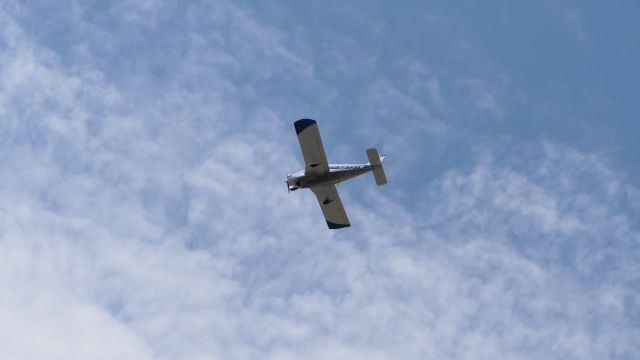 Piper Cherokee (N9737W)