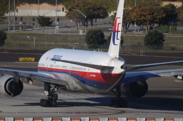 Boeing 777-200 (9M-MRN)