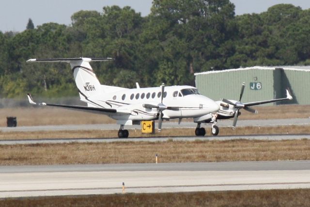 Beechcraft Super King Air 350 (N38H) - N38H arrives on Runway 14 at Sarasota-Bradenton International Airport following a flight from Bolton Field