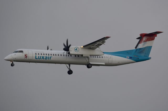 de Havilland Dash 8-400 (LX-LGM)
