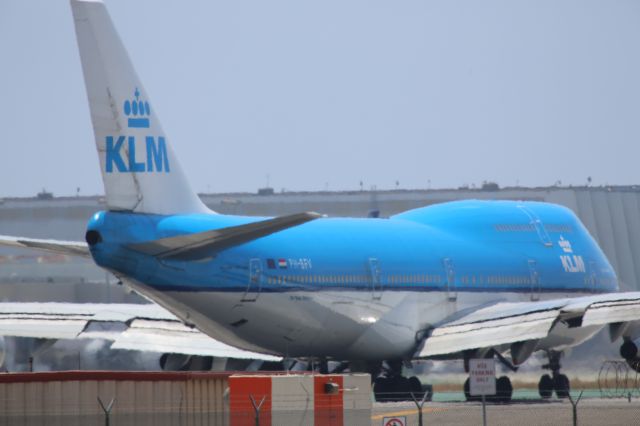 Boeing 747-400 (PH-BFV)