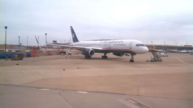 Boeing 757-200 (N909AW)