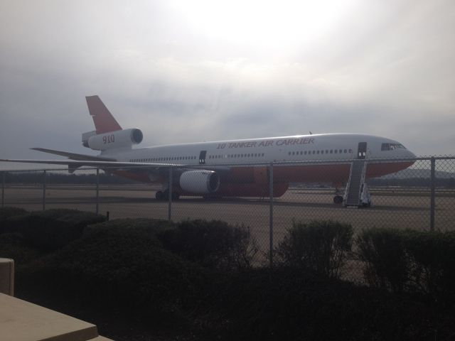 McDonnell Douglas DC-10 (N450AX)