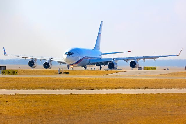 Ilyushin Il-96 (RA-96019)