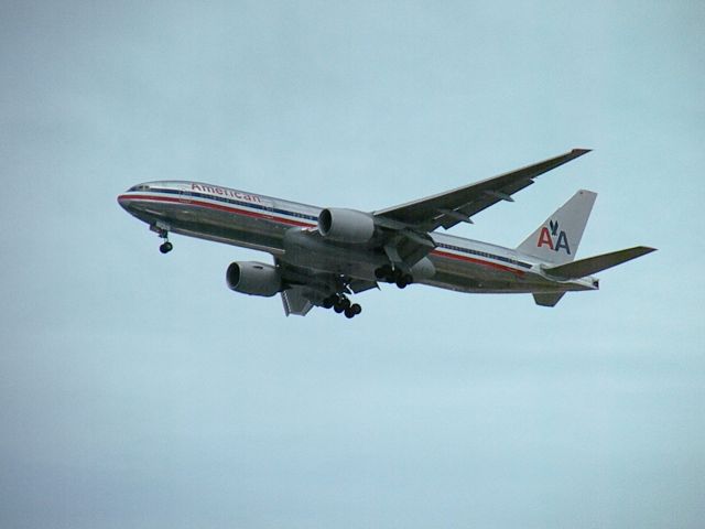 Boeing 777-200 — - AA B777 on approach to Londons Heathrow