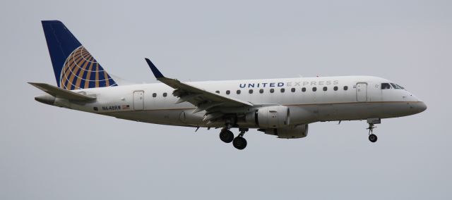 Embraer 170/175 (N648RW) - Landing 10C