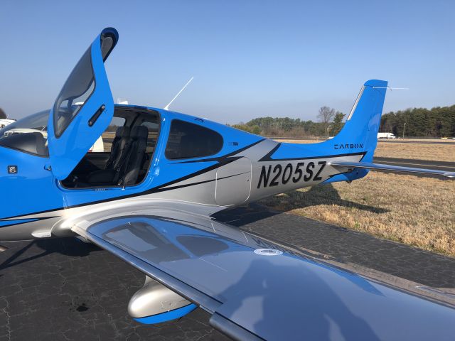 Cirrus SR22 Turbo (N205SZ)