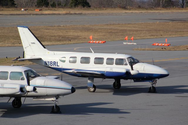 Piper Navajo (N18RL)
