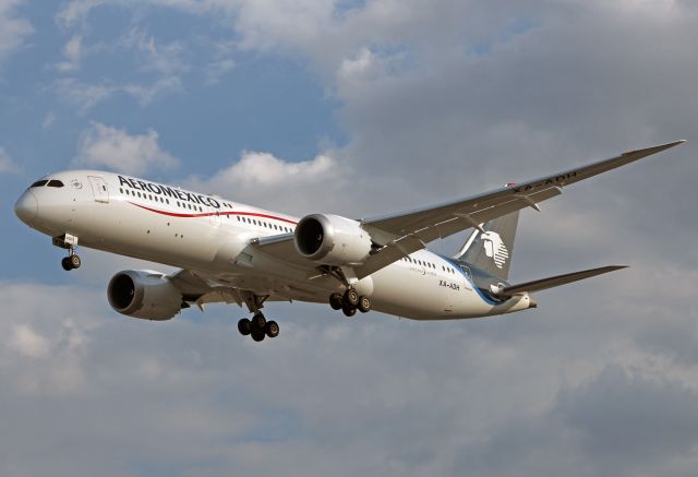 Boeing 787-9 Dreamliner (XA-ADH) - AeroMexico / Boeing 787-9 - MSN 44427 / XA-ADH / MMMX 06/2019