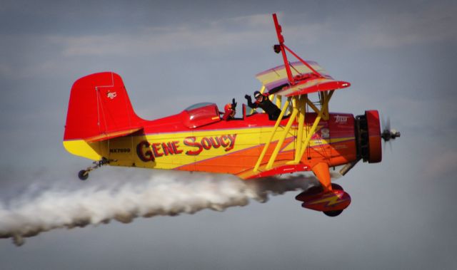 AMU7699 — - Gene Soucy and Teresa Stokes at the Central Texas Airshow