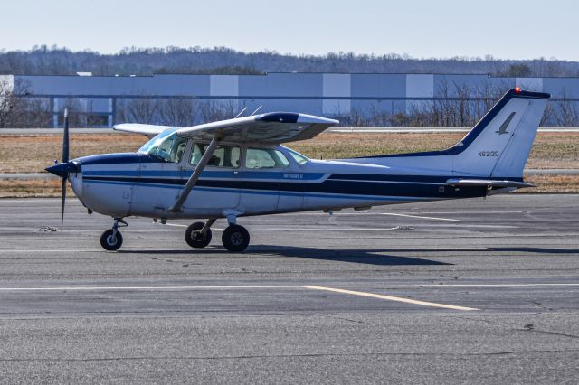 Cessna Skylane (N6212G)