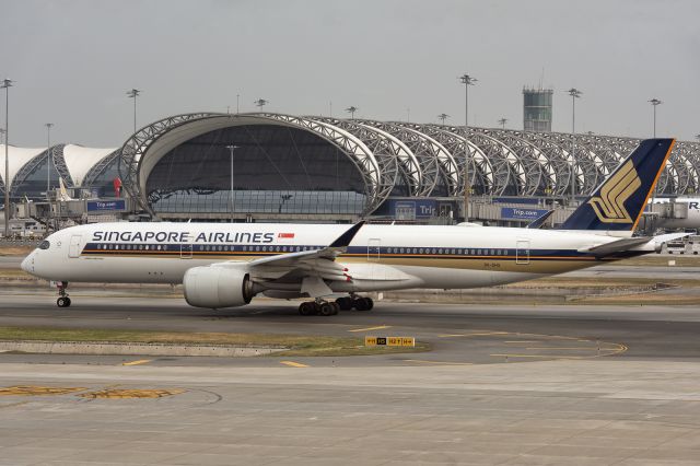 Airbus A350-900 (9V-SHQ) - 26th December, 2024: Taxiing to runway 02L at Bangkok Suvarnabhumi for departure to Singapore Changi Airport as SQ 705. 