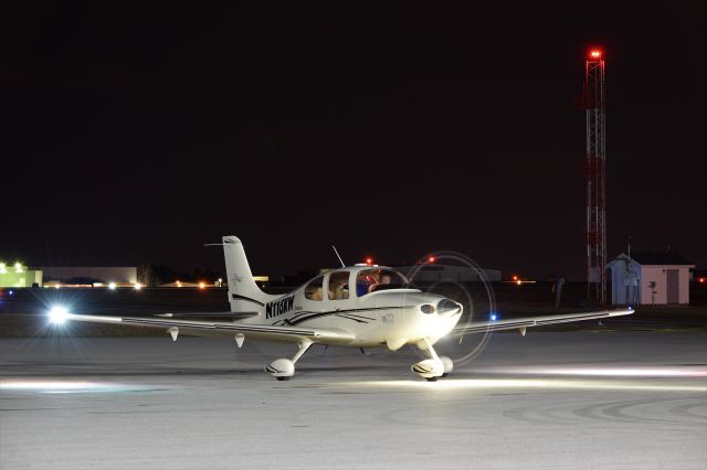 Cirrus SR-22 (N116KW)