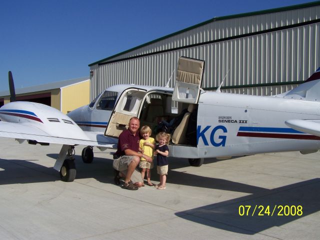 Piper Seneca (N34KG)