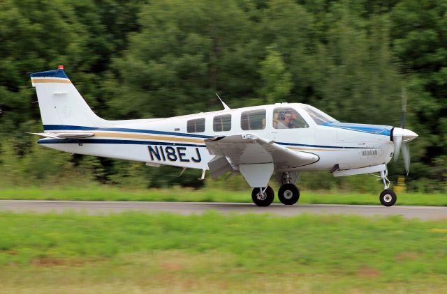 Beechcraft Bonanza (36) (N18EJ)