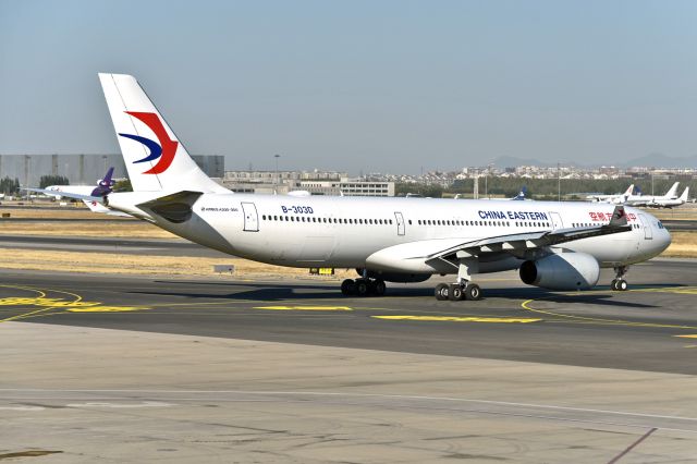 Airbus A330-300 (B-303D)