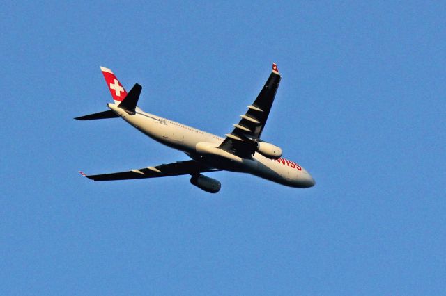 Airbus A330-300 (HB-JHA) - Flight SWR18 inbound to KEWR on 23-July-2016 at about 1948HrsEDT from Zurich (Kloten) (ZRH / LSZH).