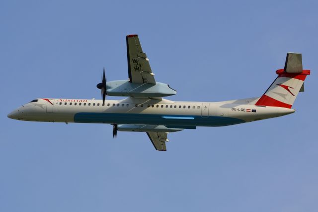 de Havilland Dash 8-400 (OE-LGE)