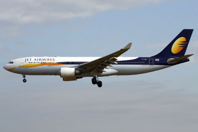 Airbus A330-300 (VT-JWF)