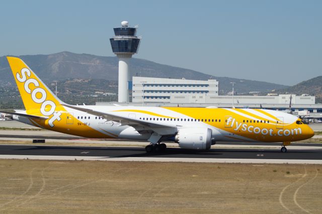 Boeing 787-8 (9V-OFJ) - Scoots Dreamliner taking off from rwy 03R. Amazing day inside the airport tarmac during our planespotting ramp tour.