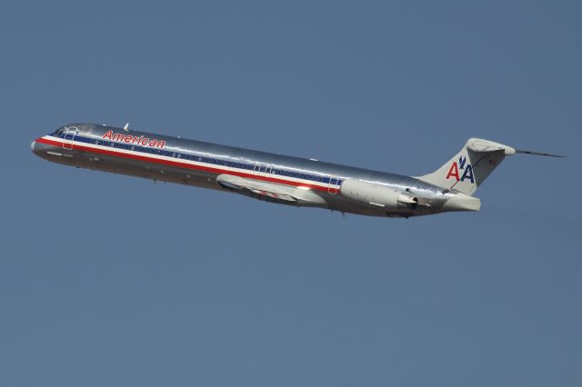 McDonnell Douglas MD-83 (N7539A) - AALs MD83 deaparts runway 35L at OKC going to DFW.