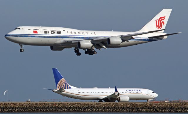 BOEING 747-8 (B-2485) - Some of the newest bits of the Boeing lineup