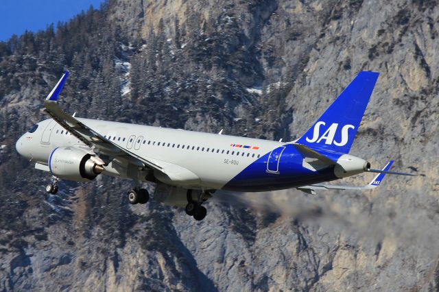 Airbus A320neo (SE-ROU)