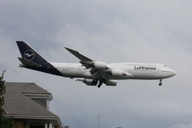 BOEING 747-8 (D-ABYA)