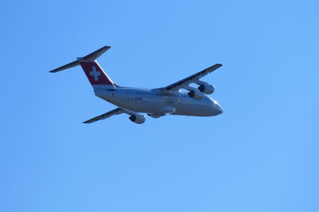 Avro RJ-100 Avroliner (HB-IXW)