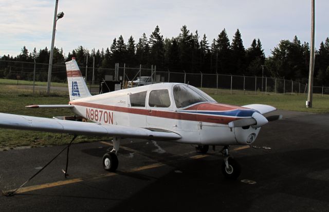 Piper Cherokee (N8870N)