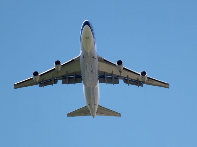 Boeing 747-400 (B-18202)