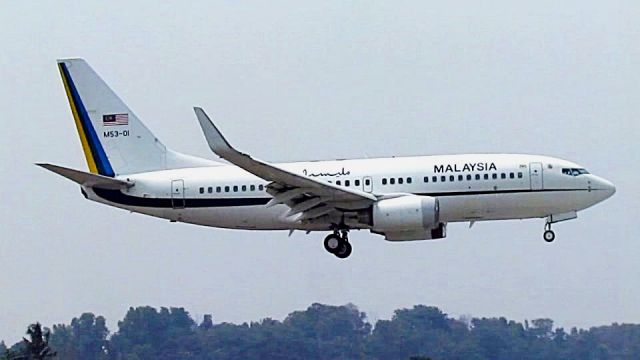 Boeing 737-700 (M5301)