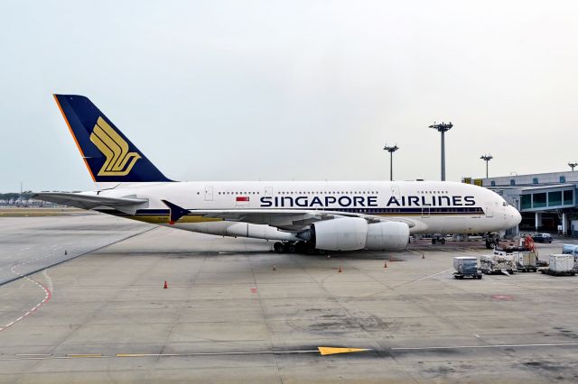 Airbus A380-800 (9V-SKK)