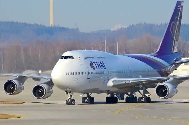 Boeing 747-200 (HS-TGY)