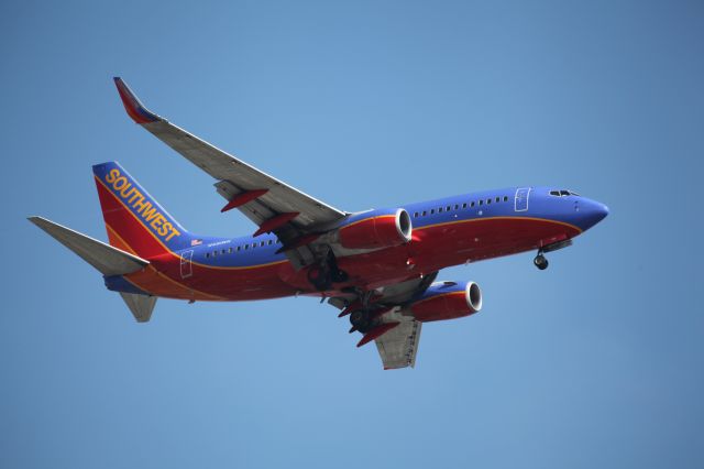 Boeing 737-700 (N491WN) - ON FINAL