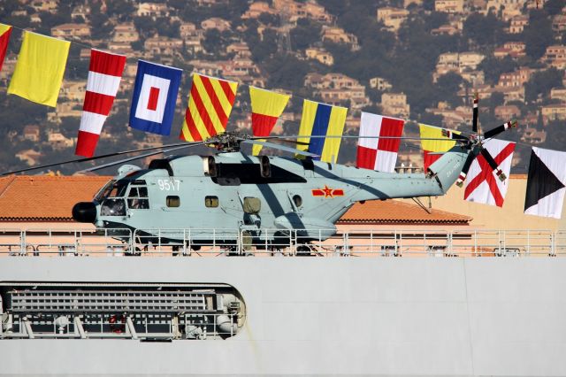 — — - 09 février 2015br /br /port militaire de Toulon - France