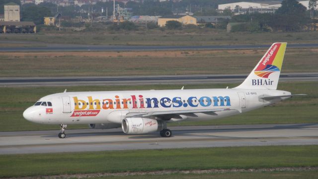 Airbus A320 (LZ-BHG)