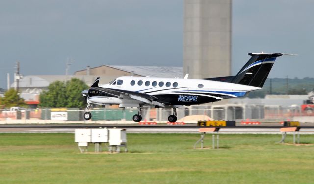 Beechcraft Super King Air 300 (N57PE)