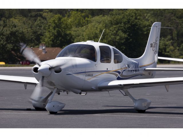 Cirrus SR-22 (N103MK)