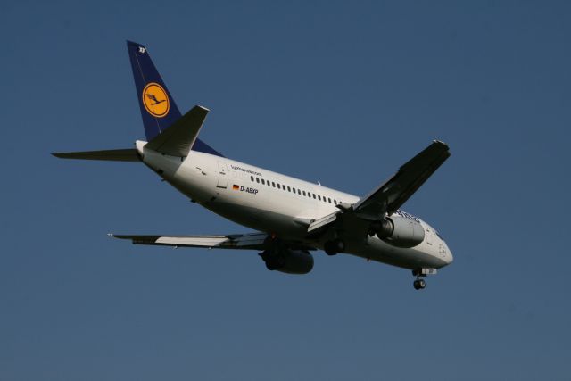 BOEING 737-300 (D-ABXP) - Lufthansa Boeing 737-300  -  Graz  -  02.07.2012