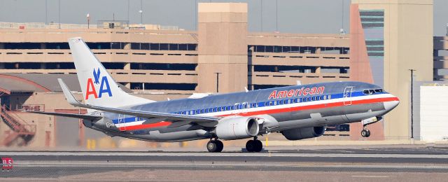 Boeing 737-700 (N921NN) - phoenix sky harbor international airport 17JAN20